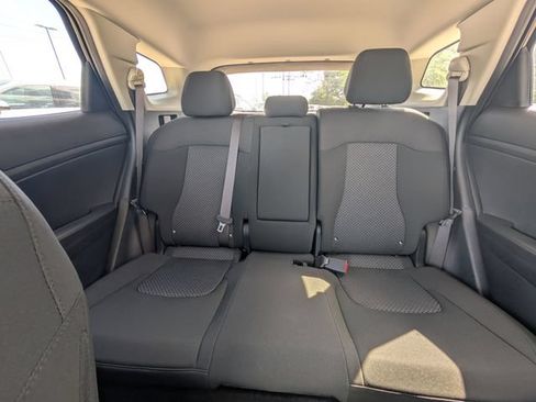 Used 2025 Kia Sportage LX FWD image 22