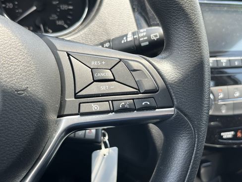 Used 2018 Nissan Rogue Sport S AWD/4WD image 23