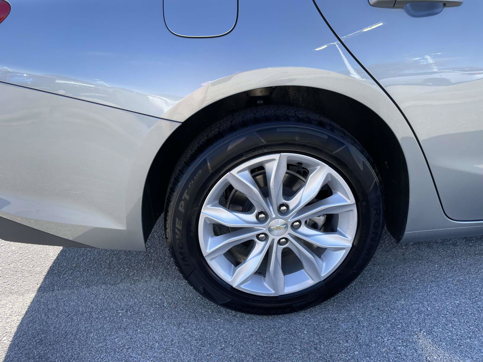 Used 2025 Chevrolet Malibu LT FWD image 7
