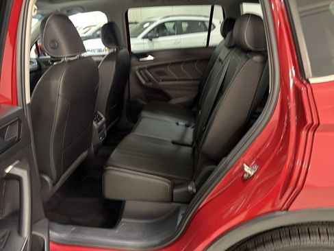 Certified 2023 Volkswagen Tiguan SE w/ Panoramic Sunroof Package FWD image 21