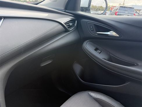 Used 2022 Buick Encore GX Select w/ Experience Buick Package image 25