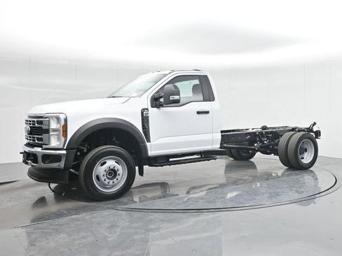New 2025 Ford F550 XL image 18