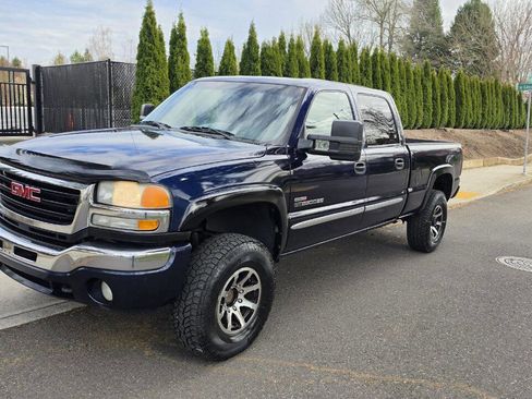 Used 2005 GMC Sierra 2500 SLE image 1