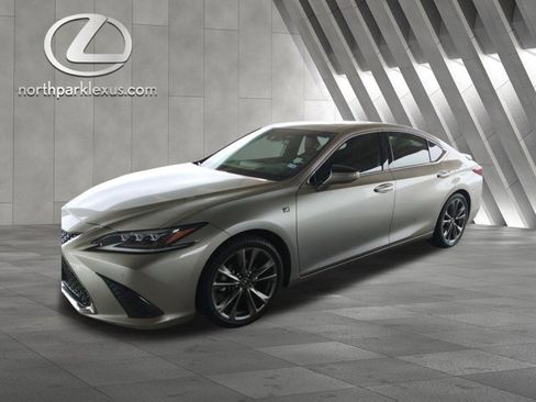 Used 2019 Lexus ES 350 F Sport w/ Accessory Package 2 FWD image 3