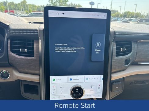 Used 2024 Ford Expedition Max Limited image 10