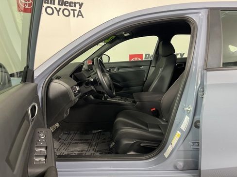 Used 2022 Honda Civic Sport image 3