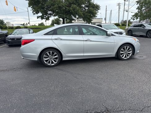 Used 2011 Hyundai Sonata SE FWD image 24