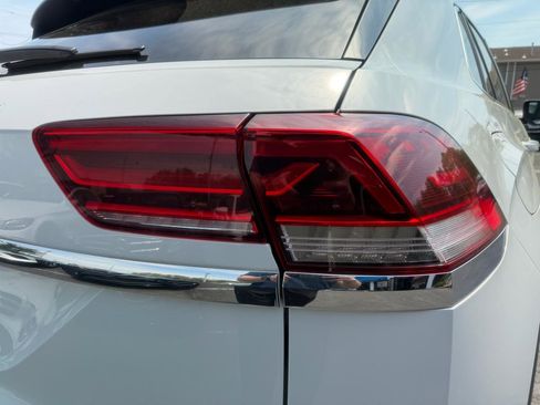 Used 2020 Volkswagen Atlas Cross Sport SEL AWD/4WD image 30