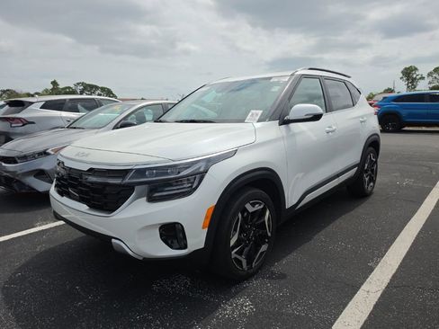 Used 2024 Kia Seltos SX w/ SX Sunroof Package AWD/4WD image 8