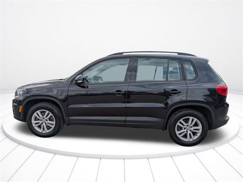 Used 2016 Volkswagen Tiguan S image 7