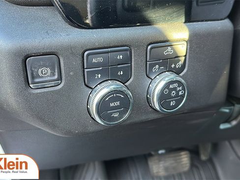 Used 2024 GMC Sierra 2500 SLE w/ SLE Convenience Package image 17
