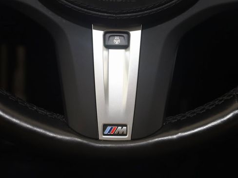 Used 2023 BMW M550i xDrive w/ Executive Package image 47