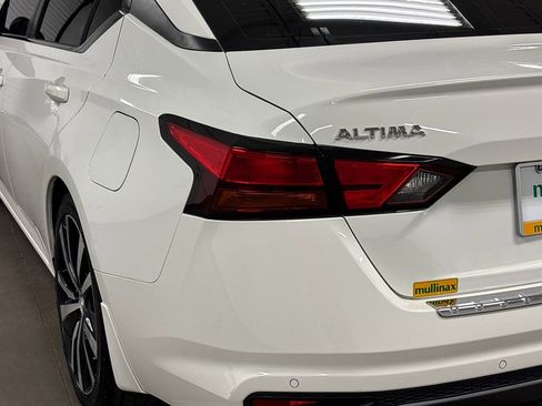 Used 2020 Nissan Altima 2.5 SR w/ Premium Package FWD image 15