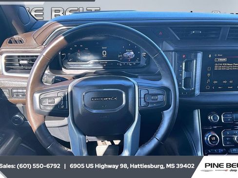 Used 2023 GMC Yukon Denali image 5