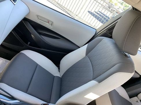 Used 2025 Toyota Corolla LE FWD image 29