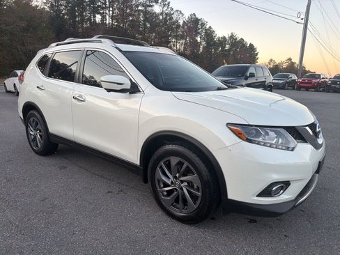 Used 2016 Nissan Rogue SL w/ SL Premium Package image 3