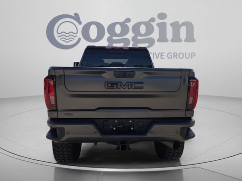 Used 2023 GMC Sierra 2500 Denali w/ Denali Ultimate Package AWD/4WD image 4