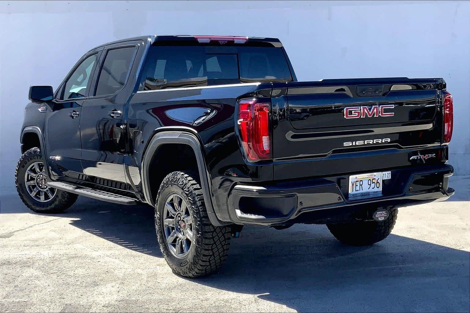 Used 2026 GMC Sierra 1500 AT4X AWD/4WD image 4