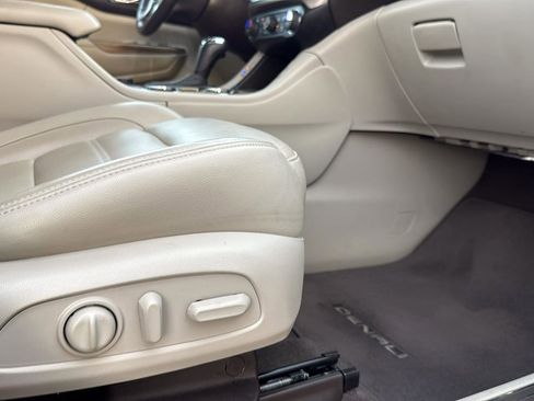 Used 2019 GMC Acadia Denali w/ Technology Package image 25