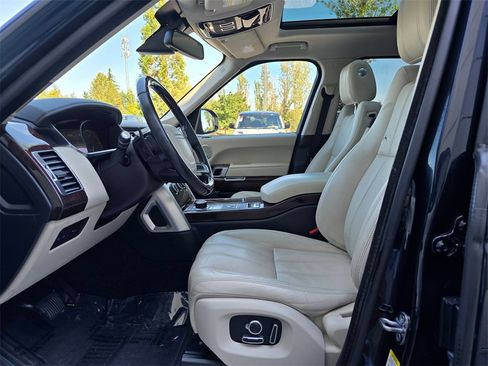 Used 2016 Land Rover Range Rover HSE image 24