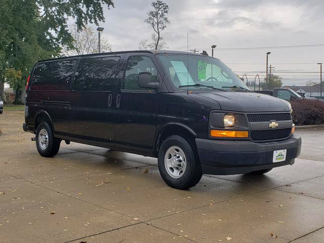 Used 2017 Chevrolet Express 3500 LS RWD image 3