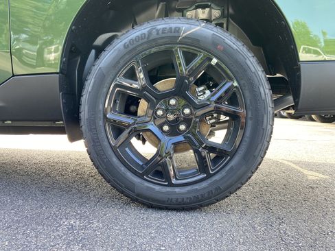 New 2025 Ford Maverick XLT w/ XLT Luxury Package image 17