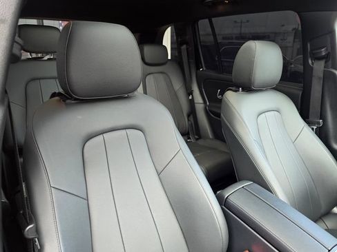 Used 2023 Mercedes-Benz GLB 250 4MATIC image 42