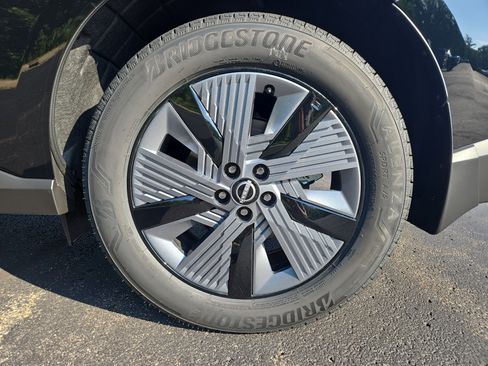 New 2025 Nissan Murano SL image 9