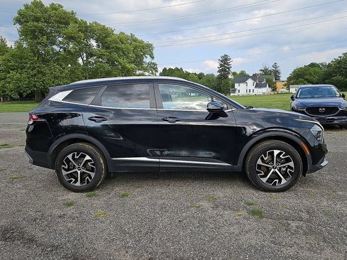 Certified 2024 Kia Sportage EX AWD/4WD image 8