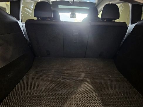 Used 2020 Tesla Model Y Long Range image 10