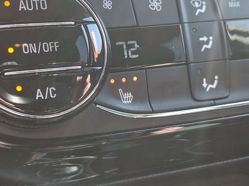 Used 2021 Buick Encore GX Essence w/ Sport Touring Package FWD image 29