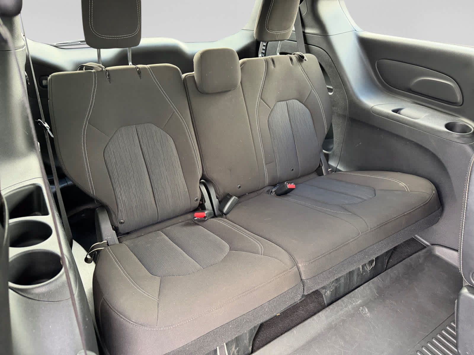 Used 2020 Chrysler Pacifica Touring w/ S Appearance Package FWD image 21