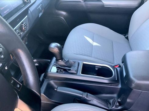 Used 2021 Toyota Tacoma SR w/ SR Convenience Package RWD image 17