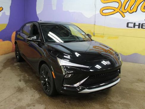 Used 2024 Buick Envista Sport Touring w/ Convenience II Package FWD image 2