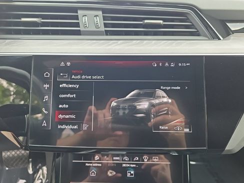 Used 2024 Audi Q8 e-tron Prestige w/ Prestige Package AWD/4WD image 20