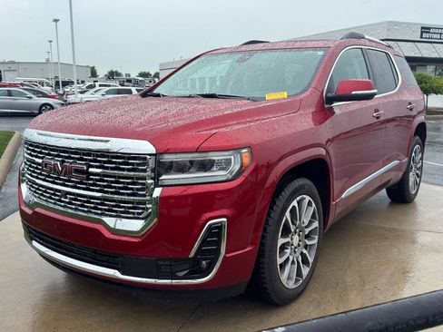 Used 2021 GMC Acadia Denali w/ Denali Technology Package FWD image 3