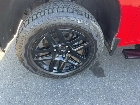 Used 2019 Chevrolet Silverado 1500 Custom Trail Boss image 11