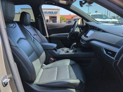 Used 2020 Cadillac XT4 Premium Luxury FWD image 29