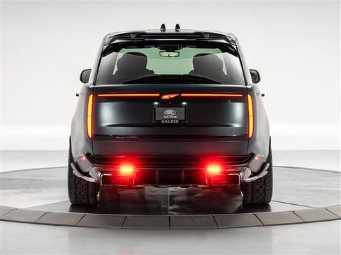 New 2025 Land Rover Range Rover Long Wheelbase Autobiography image 4