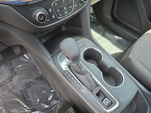 Used 2023 Chevrolet Equinox LT FWD image 28