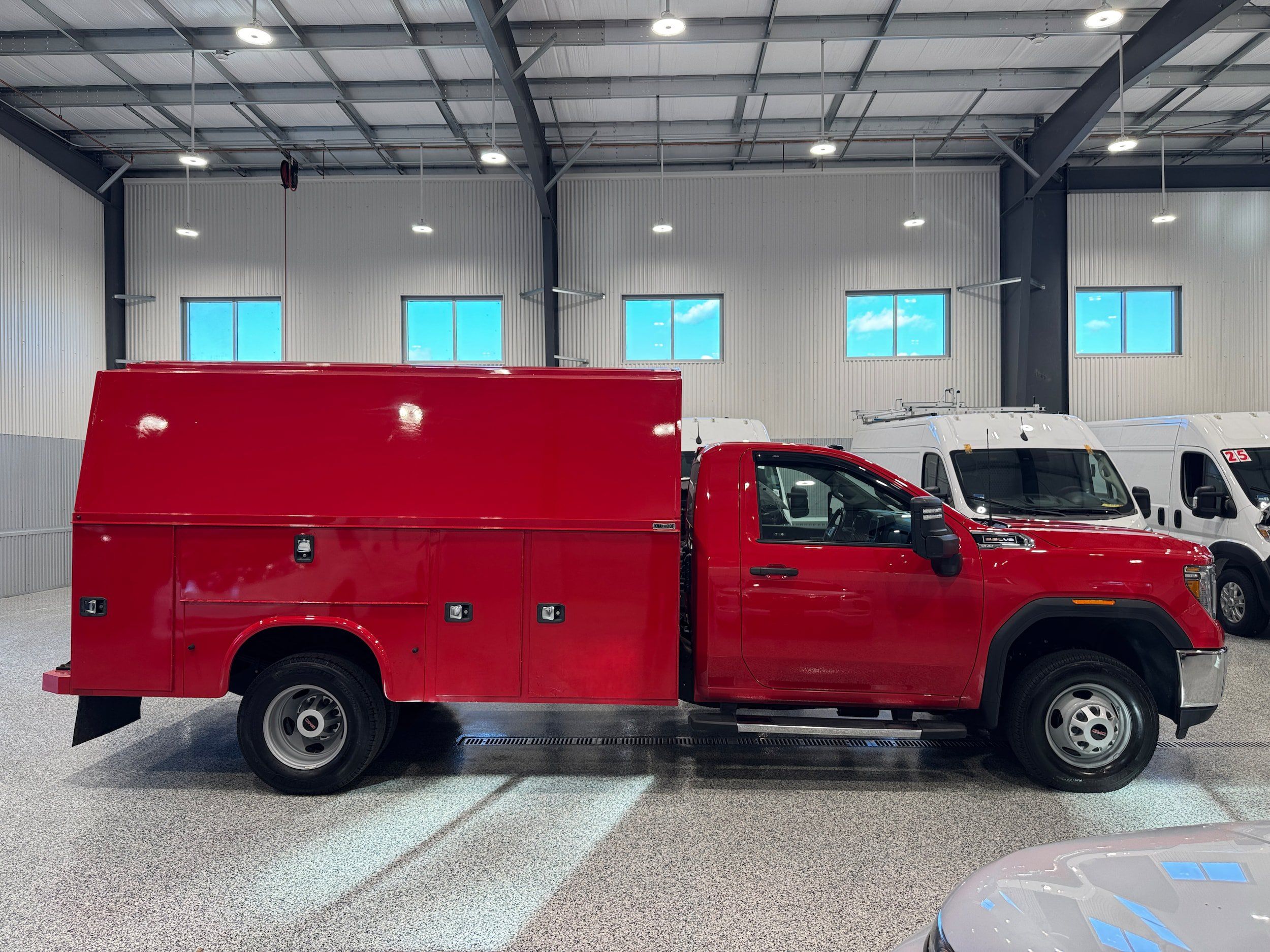 Used 2023 GMC Sierra 3500 Pro w/ Convenience Package AWD/4WD image 4