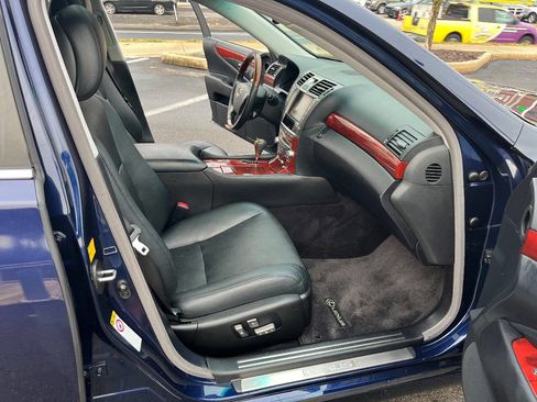 Used 2011 Lexus LS 460 AWD image 10