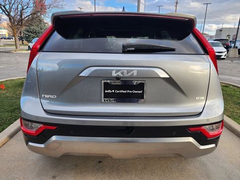 Certified 2023 Kia Niro EX Touring image 6