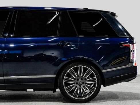 Used 2018 Land Rover Range Rover Long Wheelbase Supercharged image 17
