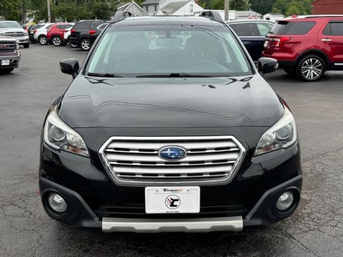 Used 2017 Subaru Outback 3.6R Limited AWD/4WD image 3