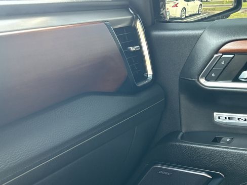 Used 2022 GMC Sierra 1500 Denali w/ Denali Reserve Package image 32