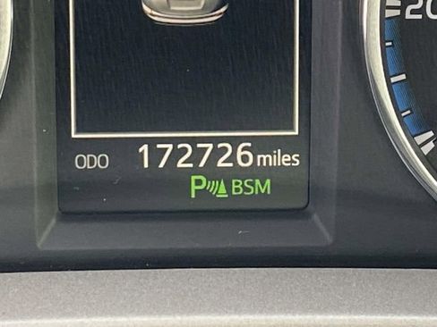 Used 2016 Toyota RAV4 Limited image 24