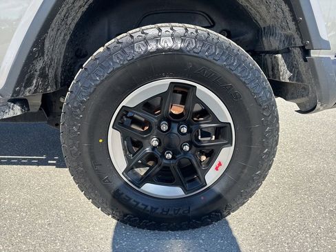 Used 2018 Jeep Wrangler Unlimited Rubicon image 28