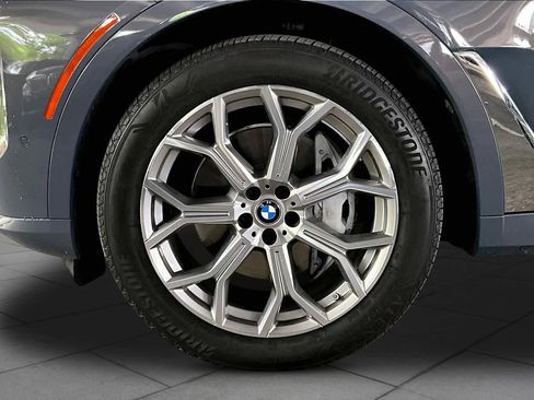 Used 2025 BMW X7 xDrive40i AWD/4WD image 10