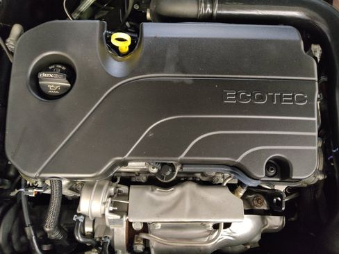 Used 2022 Chevrolet Malibu LT w/ Redline Edition FWD image 30